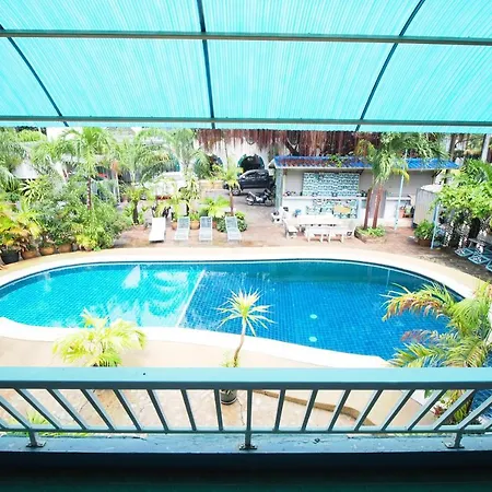 Oyo 1003 Naklua House Hotel